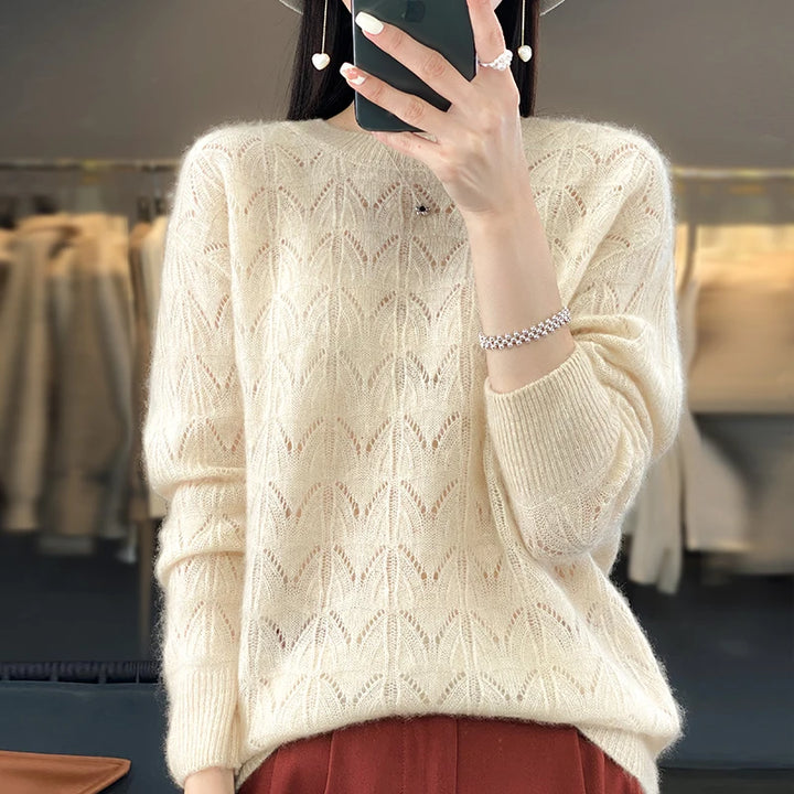 Clarinda London | Soft Cream Cashmere Sweater